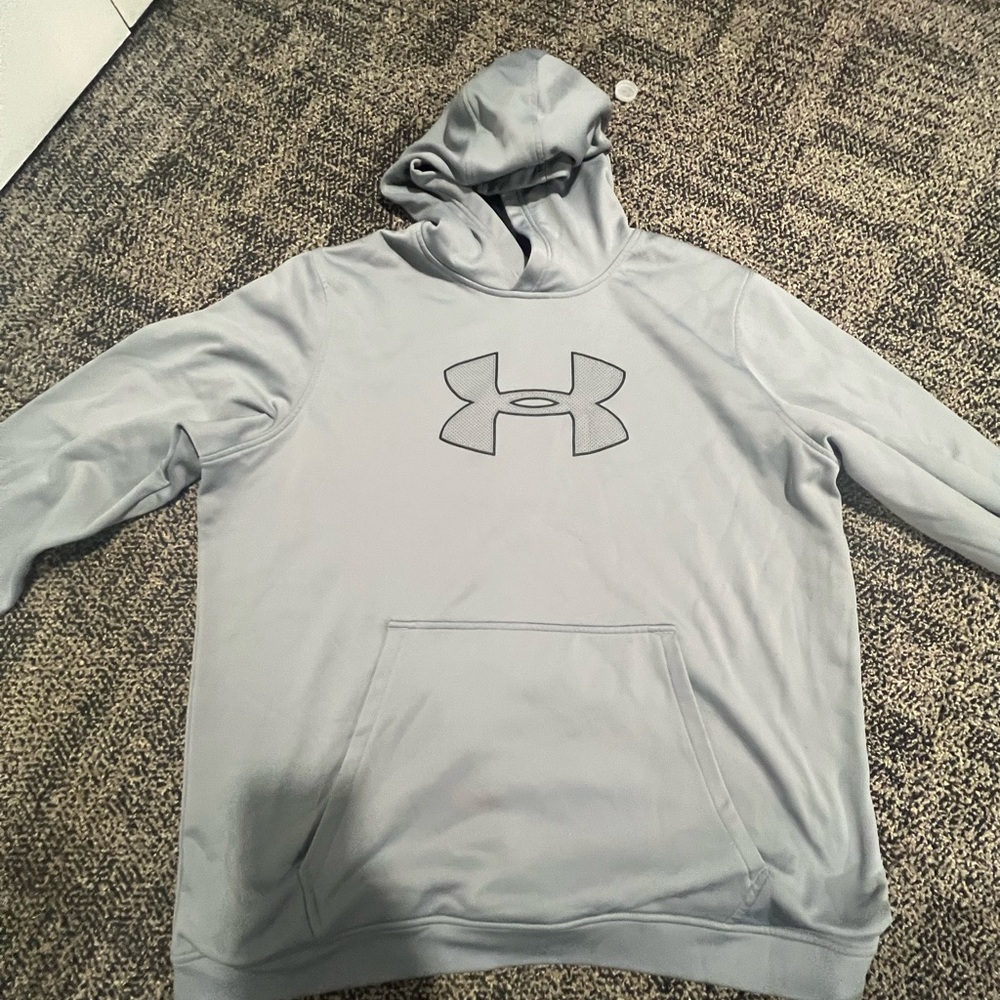 2XL Under Armour hoodie in grey